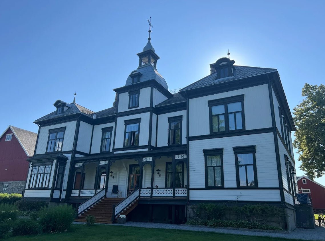 Vinje Hovedgård, Norway